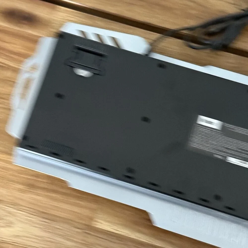 RedThunder K-900 Wired Semi-Mechanical Version Gaming‎ Keyboard Metal Frame Win